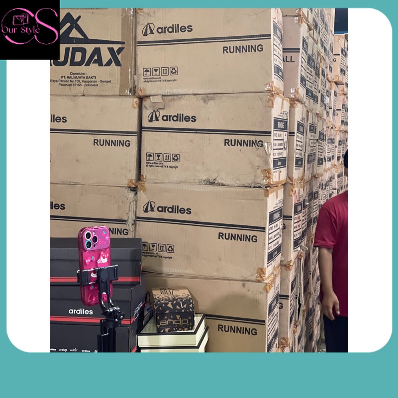 Sneakers Terbaru / Ardiles Men Servo Sepatu Running