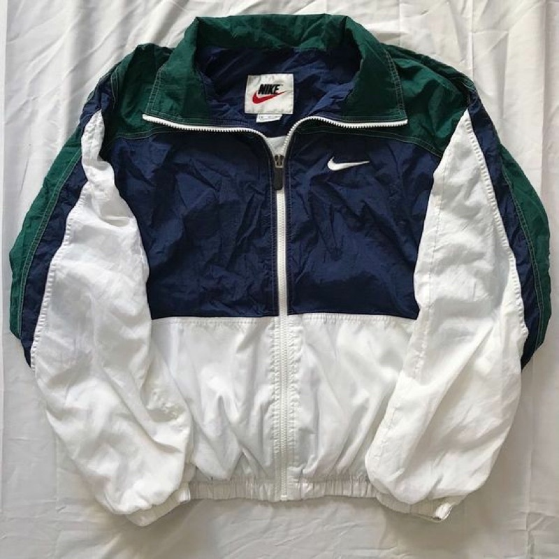 jaket windbreaker nike vintage second brand