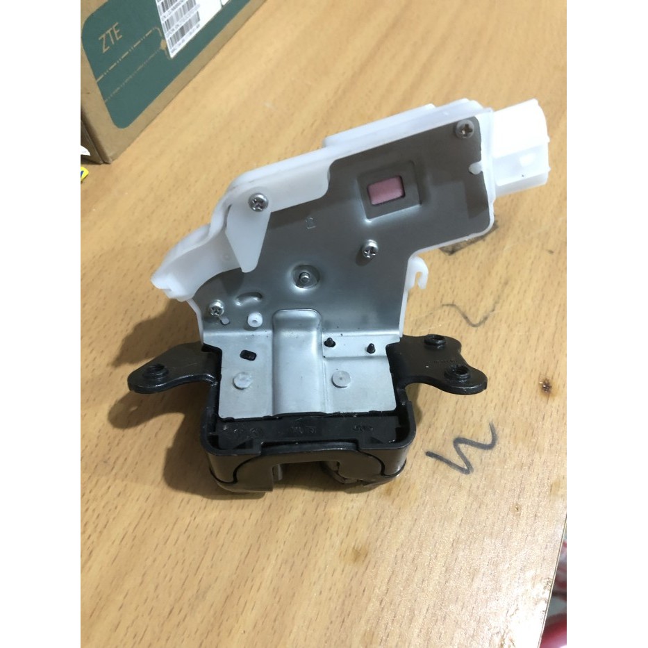 Doorlock Pintu Bagasi Door Lock Bagasi Toyota Innova Reborn BERKUALITAS