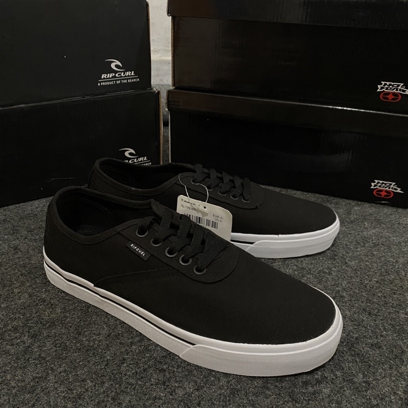 Sepatu Ripcurl Tracks Black White Original