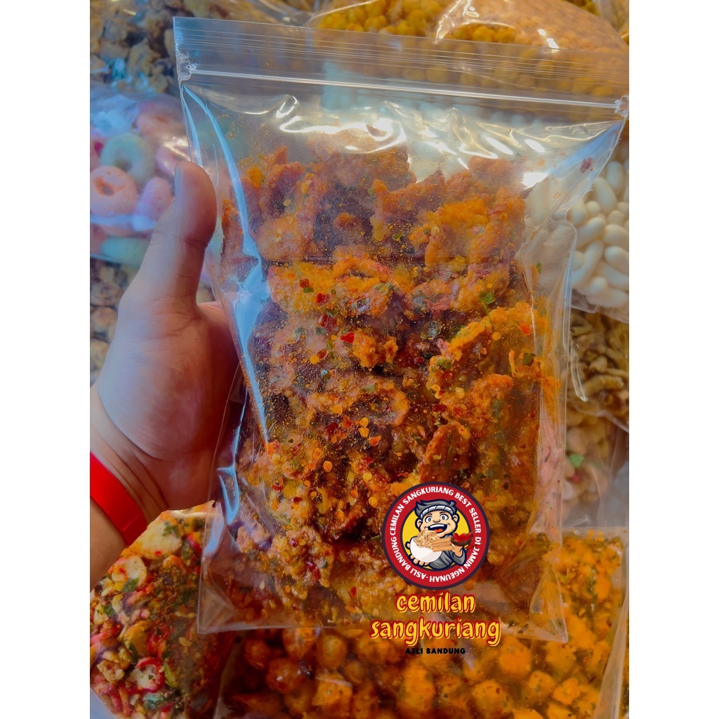 

100gr - KULIT AYAM CRISPY PEDAS DAUN JERUK - KERIPIK KULIT AYAM _AGEN SNACK