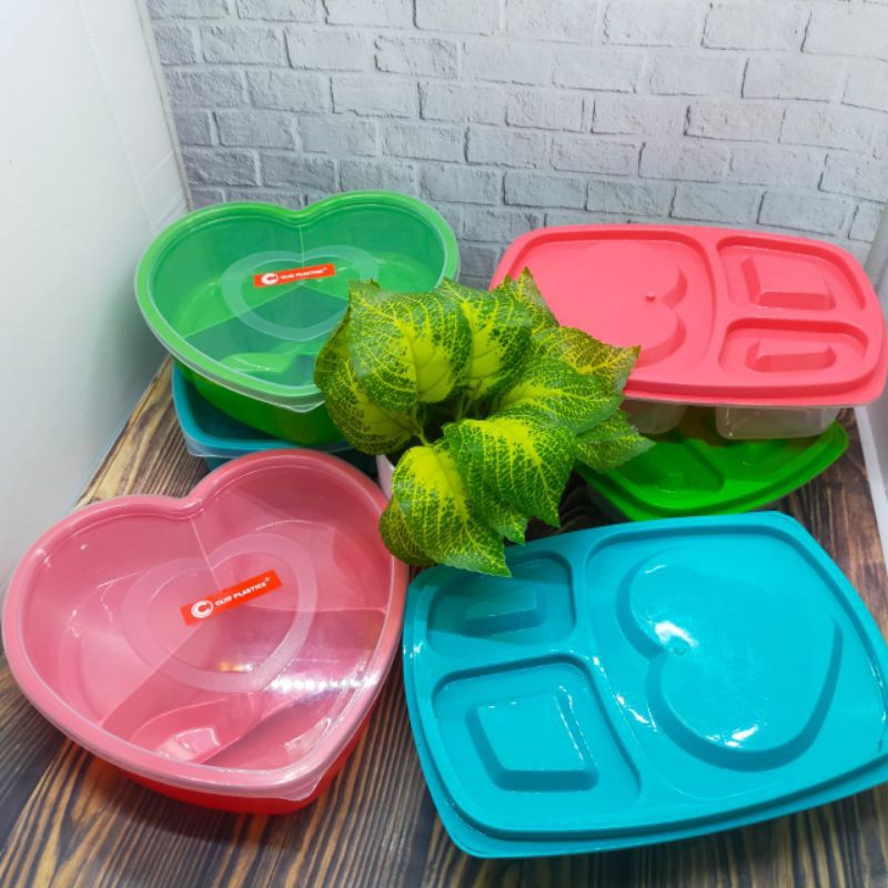 Lunch Box Sekat Plus Sendok/Tempat Bekal /Kotak Makan Clio /Omprengan