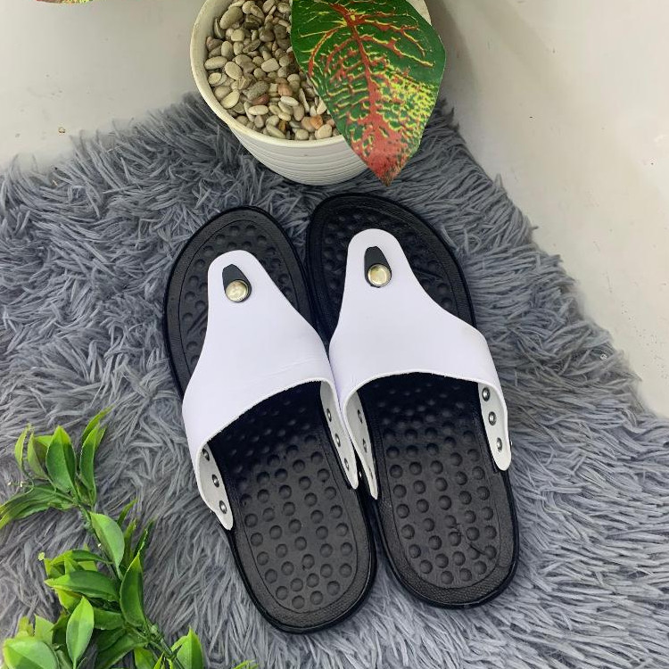 Sandal Pria Jepit Jempol Sendal Kulit Pria Nonslip Merk YOENKOE Tasik