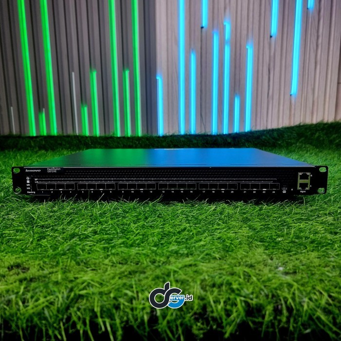 Lenovo RackSwitch G8124E 24x SFP/SFP+ ports