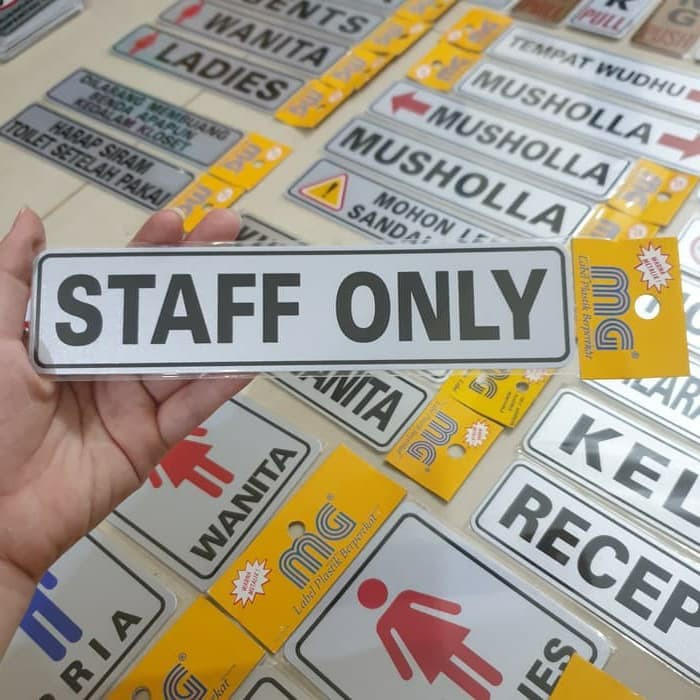 

Stiker Sticker Tempel Tulisan Staff Only