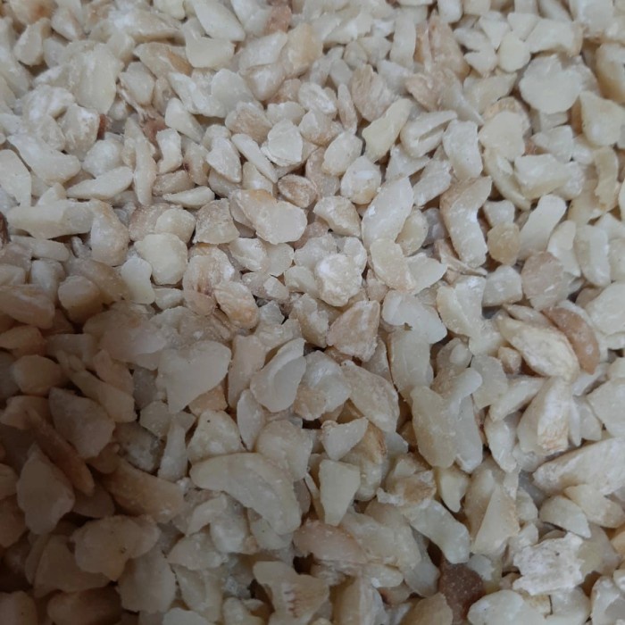 

kemiri menir super 1kg