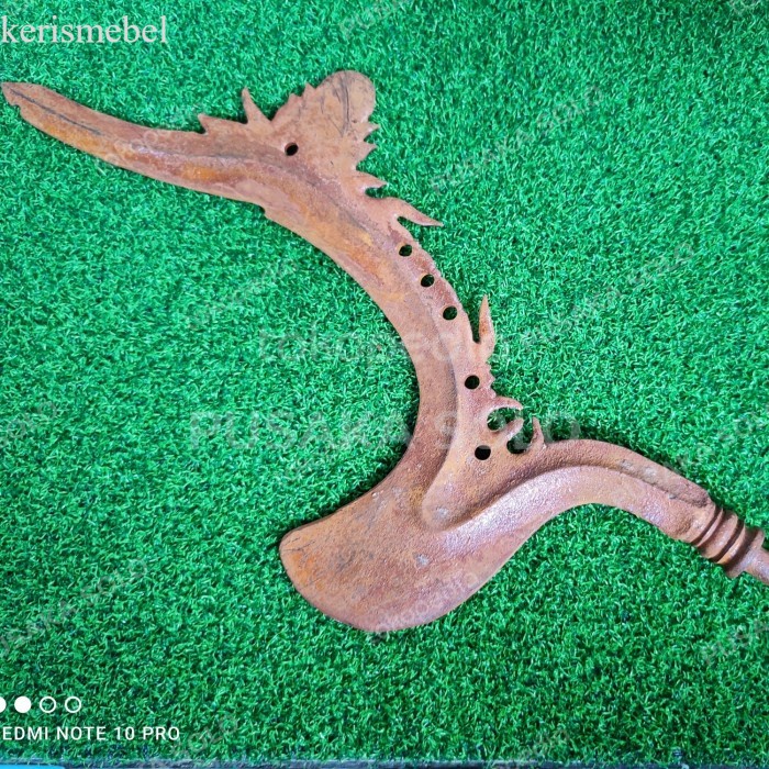 PUSAKA TOMBAK KUDI TUA BESAR ANTIK ISTIMEWA antik