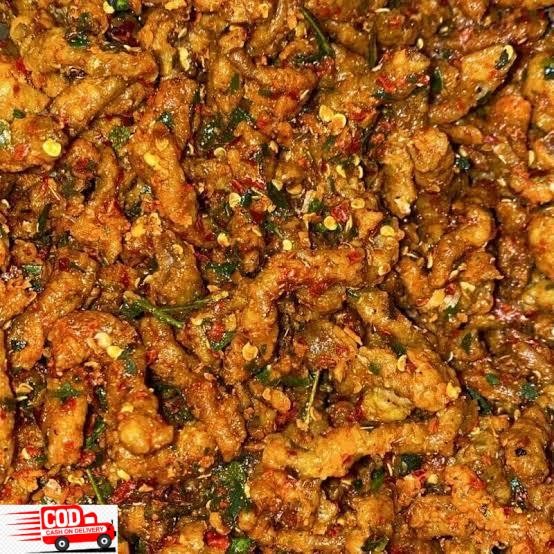 

Usus Krispi / kripik usus 500 Gram / 500Gram usus Crispy bumbu Pedas daun jeruk