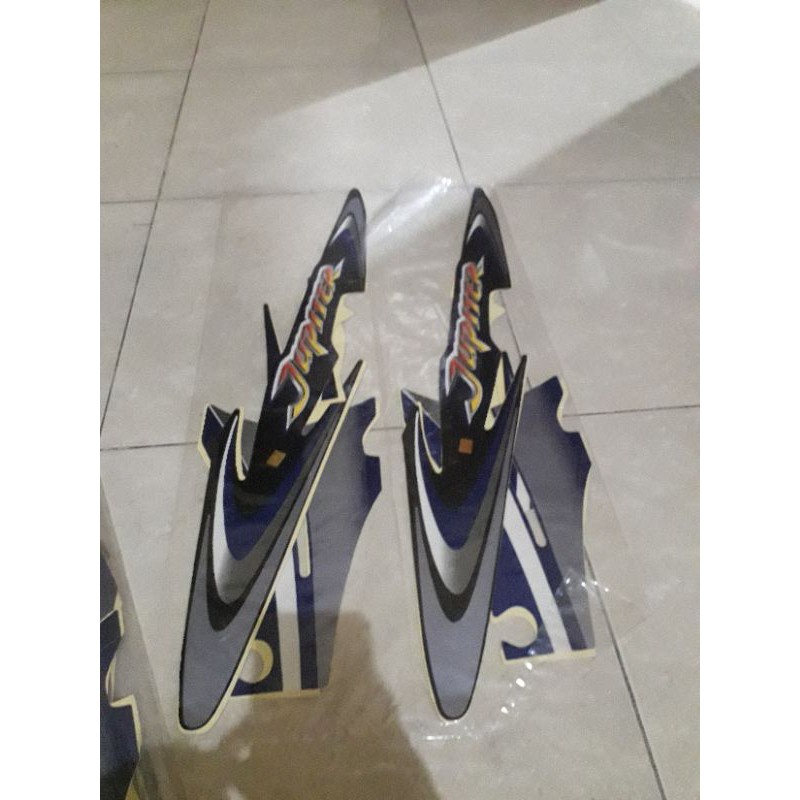 STRIPING STIKER JUPITER 2003