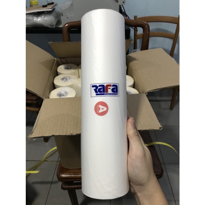 

Plastik laminating roll Ukuran 330 x 200m Glossy RAFA kualitas terbaik