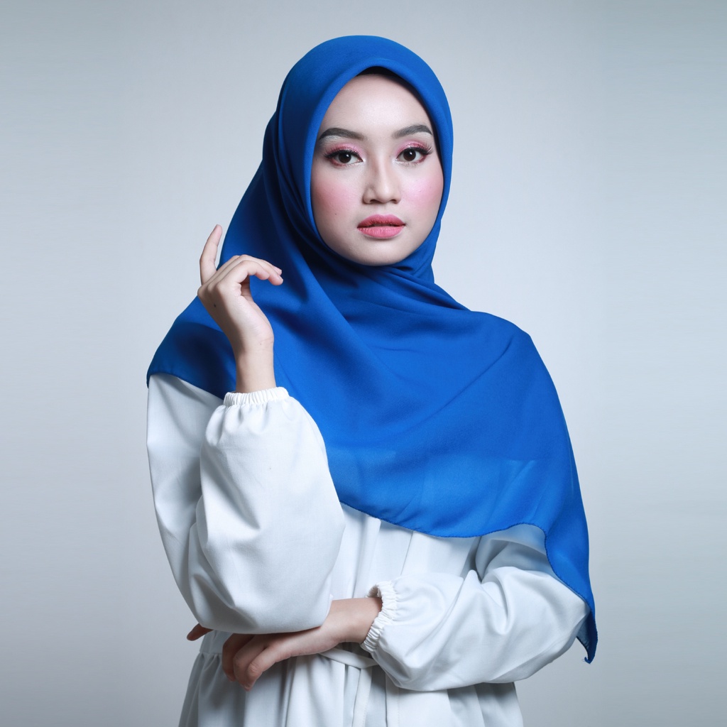Hijab Bella Square Pollycotton Premium - Jilbab Segiempat Polos Seri Warna Biru PAN / Demokrat