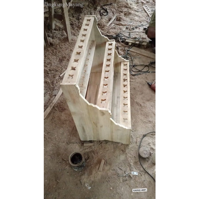 

jagrak keris isi 30 minimalis finishing murah