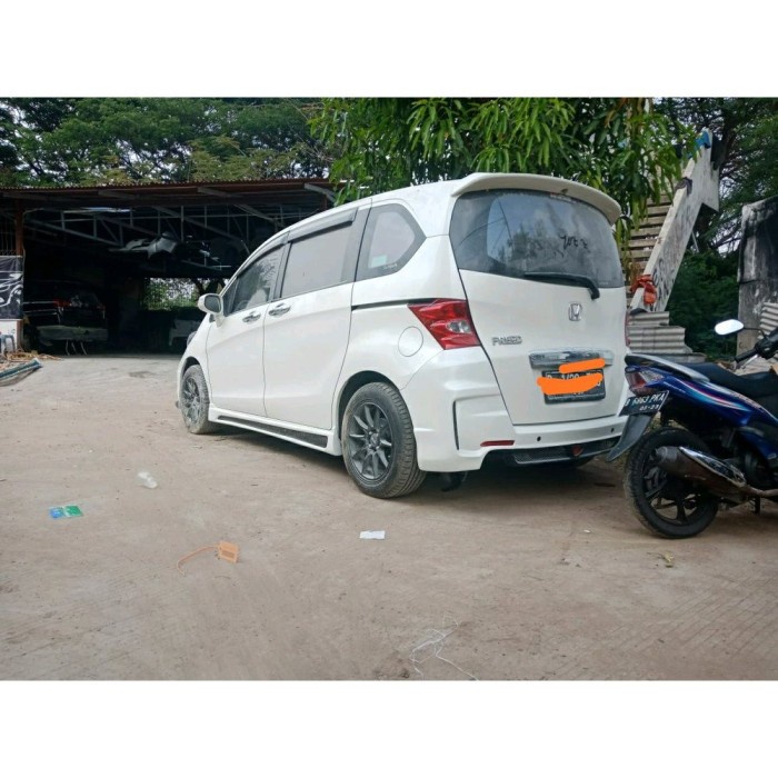 BUMPER BELAKANG honda freed hybrid 2009-2011 grt bodykit ongkir cod
