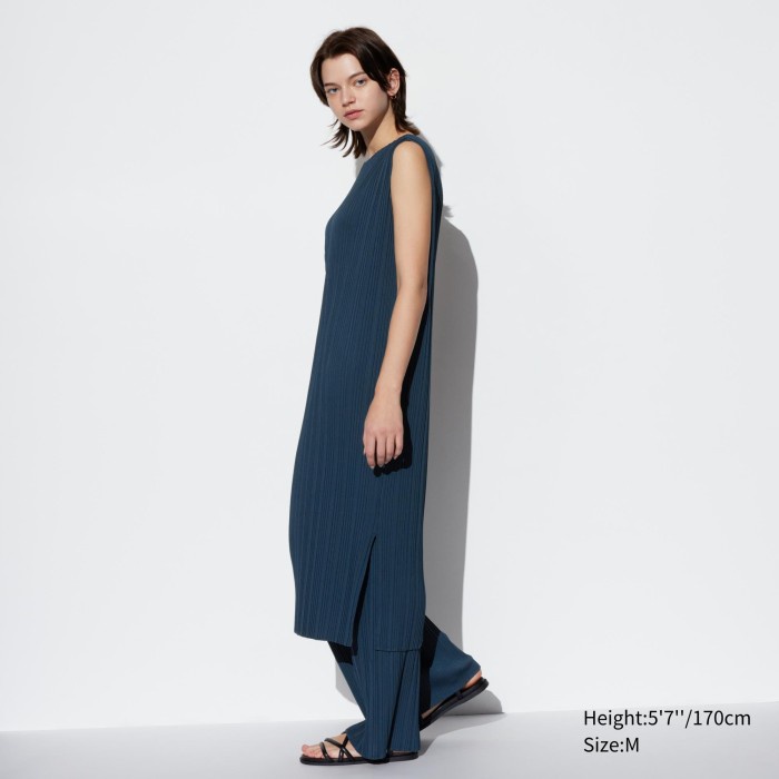 UNIQLO Gaun Lipit Tanpa Lengan 464787 Wanita - 68 BLUE