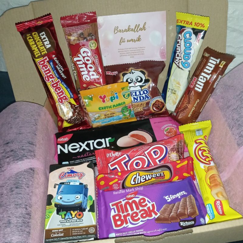 

Hampers Snack Box - hadiah gift kado Birthday, anniv, wisuda