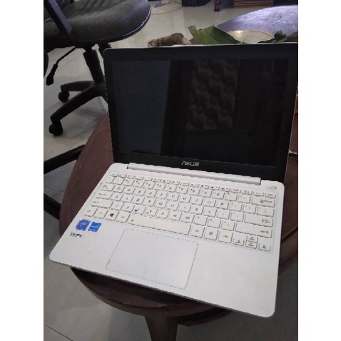 Notebook Asus E203NAH E203 INTEL N3350 Ram 2gb SSD