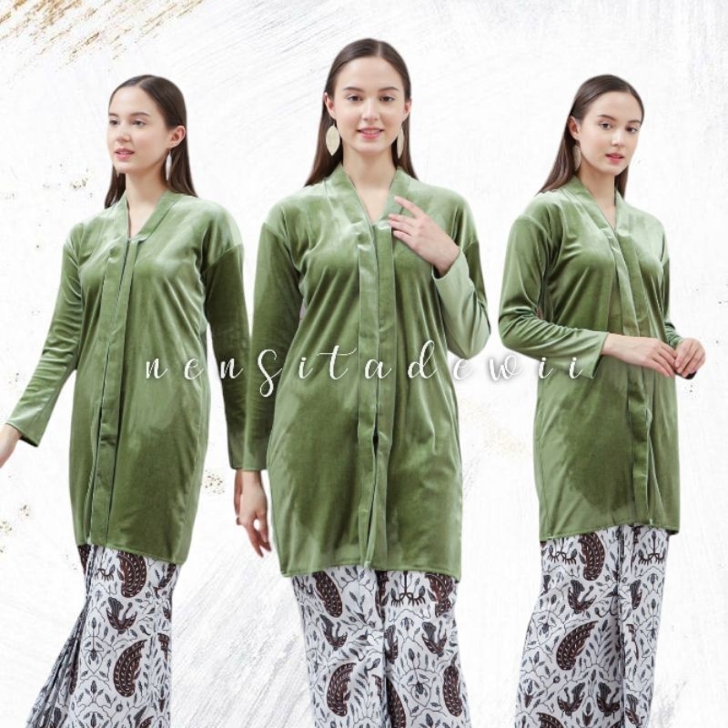 Kebaya Kebaya Kartini Panjang / Kebaya Bludru Model Kartini - Body Panjang