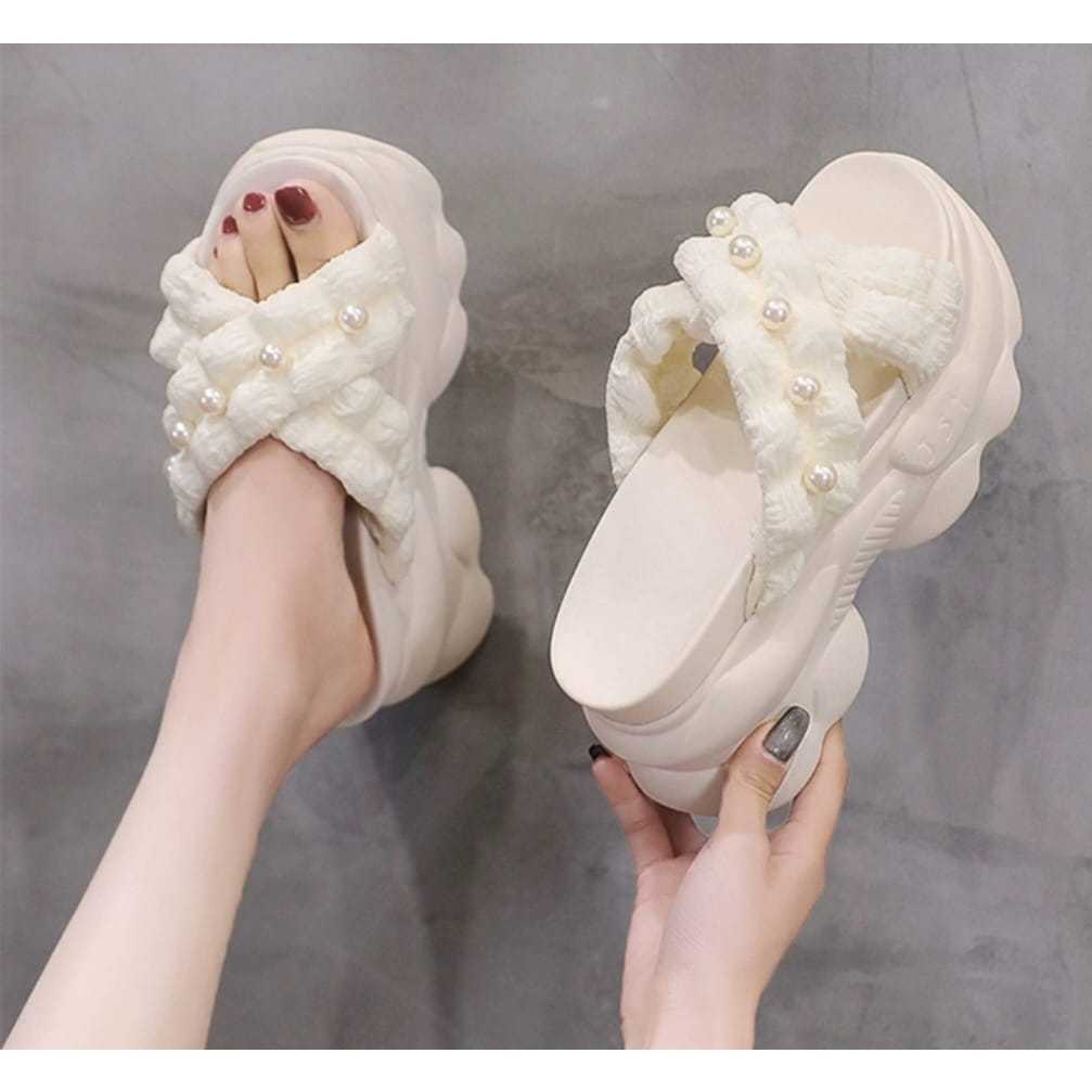 DCAL SANDAL WEDGES WANITA TALI RENDA SILANG HD95