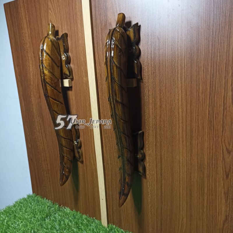 ( Daun 3 ) Handle Gagang pintu ukir asli jepara motif cabe bahan kayu jati