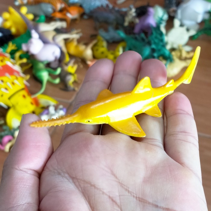Wild Animal Sawshark  - SH Figure Binatang Miniatur