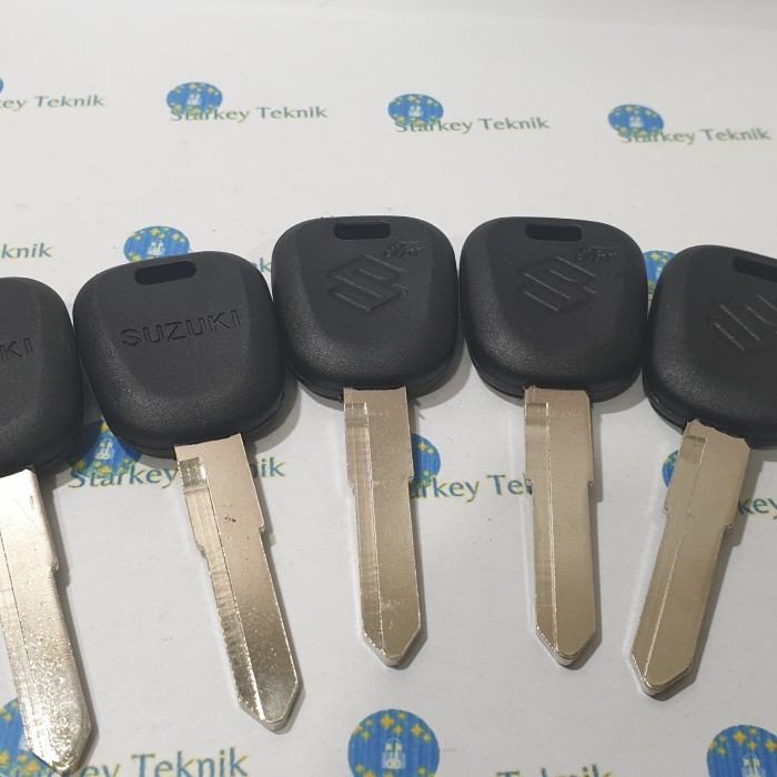 Bahan Kunci Duplikat / Kunci Mobil Polos / Suzuki Karet