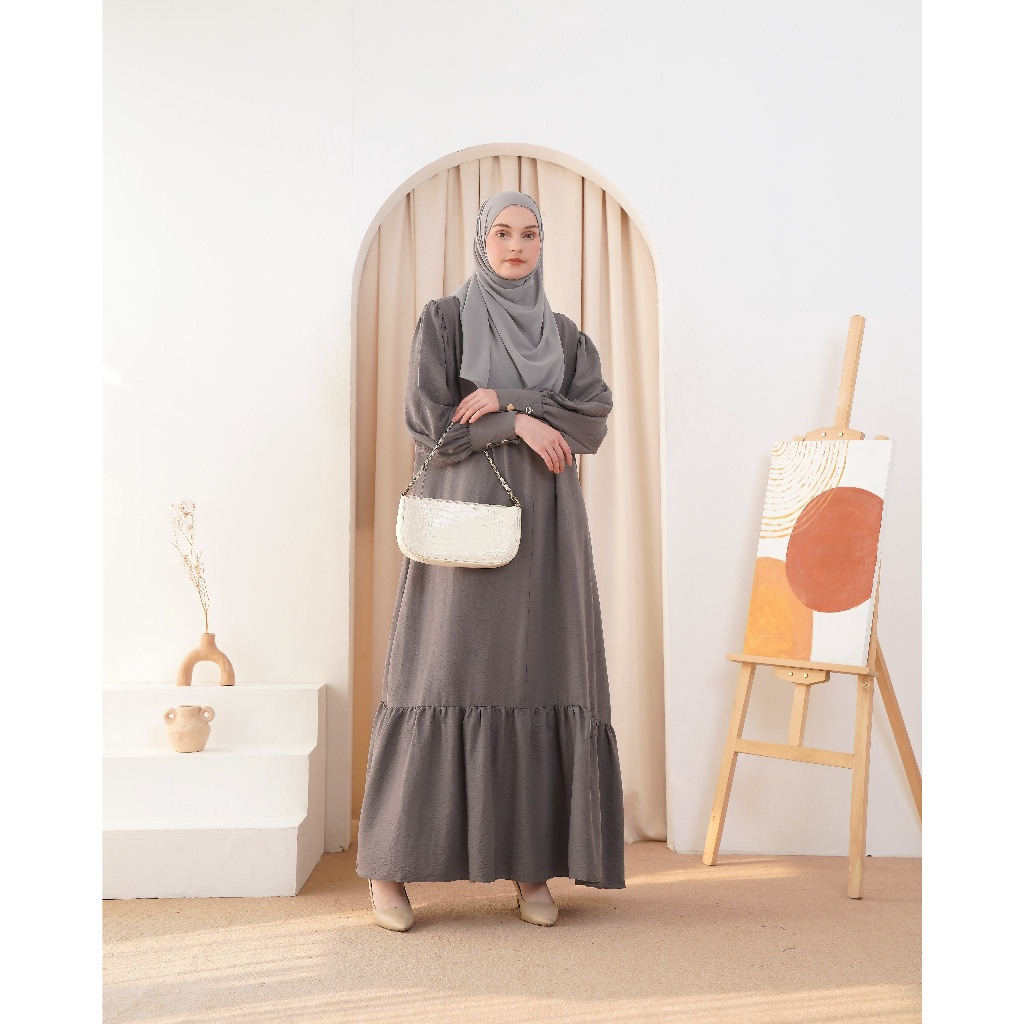 Medina Tazanna Abu Muda - Gamis Wanita Muslim Polos Jumbo Terbaru Bahan Crinkle Warna Abu Muda Basic