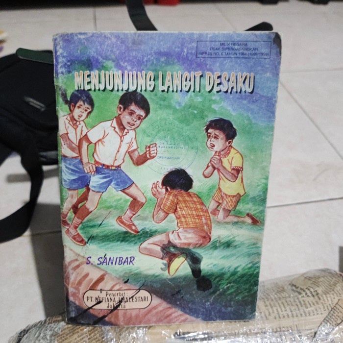 Menjunjung langit desaku