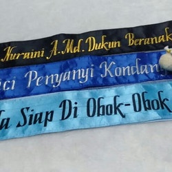 Bordir Selempang Wisuda Satin Bordir Komputer Tanpa List / Pinggiran Custome Cepat Rapi Terbaru Sash