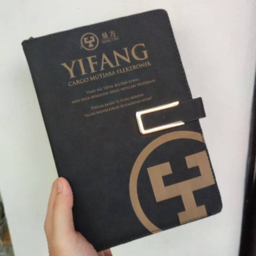 

Paket Kado Hampers Notebook Agenda Custom Nama dan Pena Custom - hitam 2