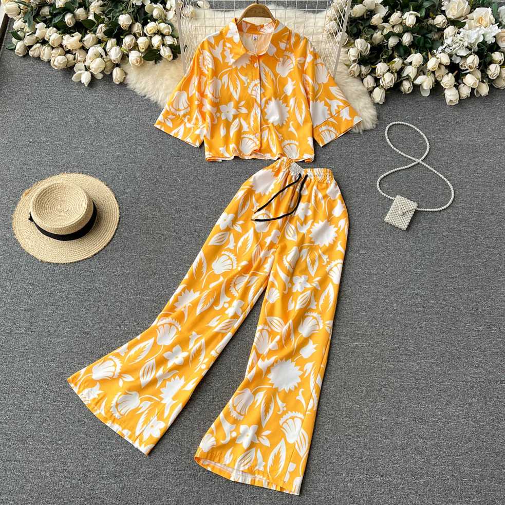 Holiday style western-style printed short sleeved polo collar shirt