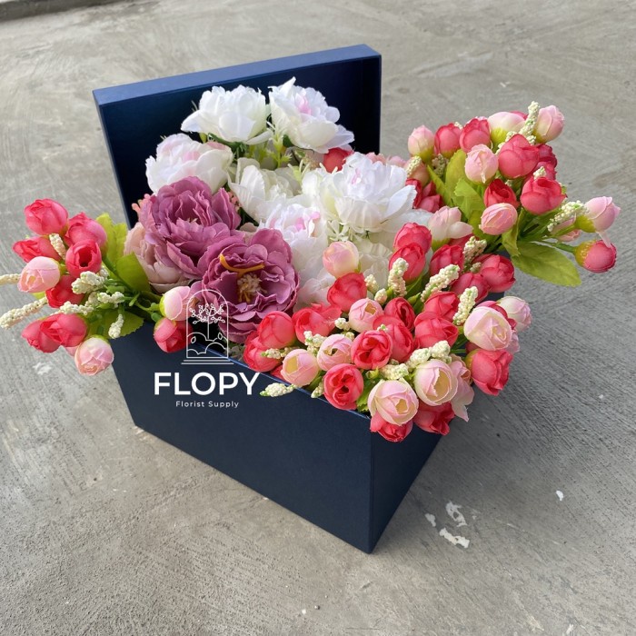 

Kotak Bunga / Box Flower / Kotak Kado - Baby Pink, 20X20