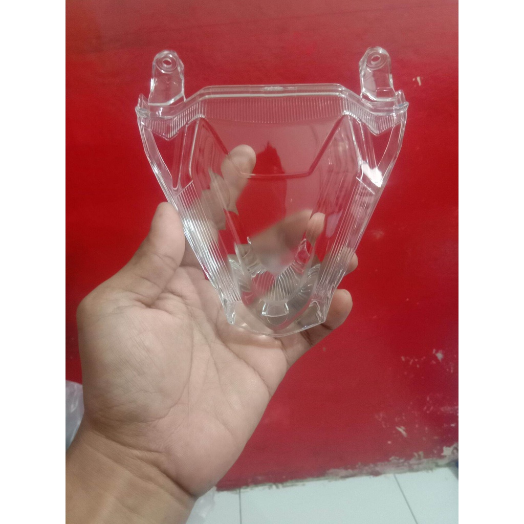 mika kaca lampu belakang  stop rem honda beat deluxe beat streat warna putih bening  tahun 2020 2021