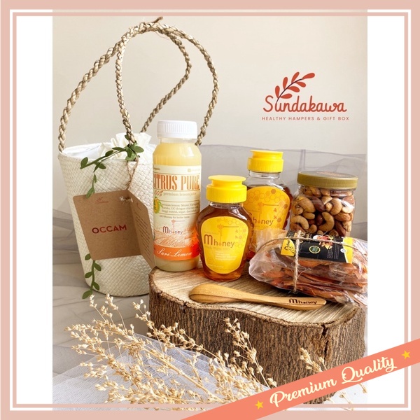 

TERBARU Set Hadiah Hampers Unik Wisuda Ulang Tahun Natal TERMURAH / Hampers Sehat cantik SUNDAKAWA