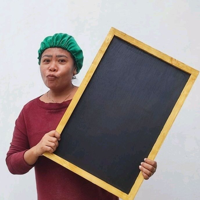

Papan Tulis Kapur Blackboard Chalkboard Gantung Ukuran Sedang 40 x 60 Murah / Jati Belanda / Blackboard