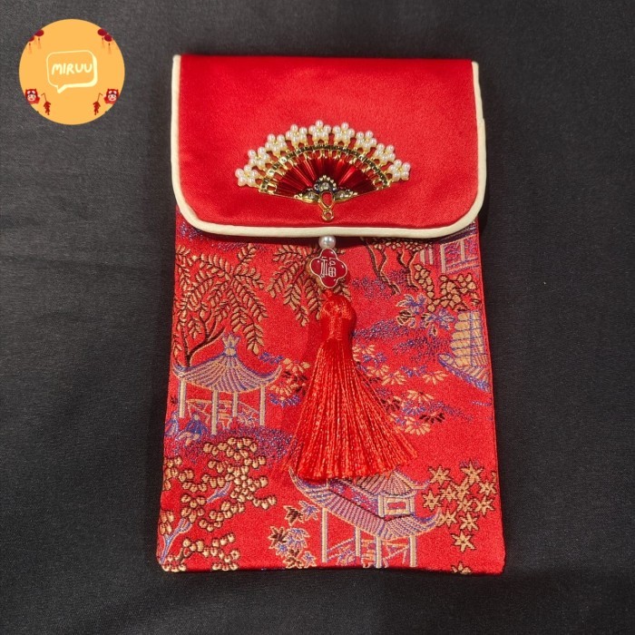 

Angpao angpau kain imlek shuangxi terbaru CNY motif kipas premium high quality dengan magnet dan tassel - Potrait 3