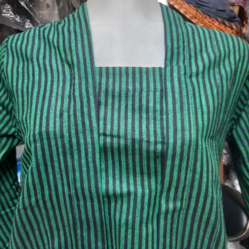 kebaya lurik tenun hijau hitam garis kecil Lurik