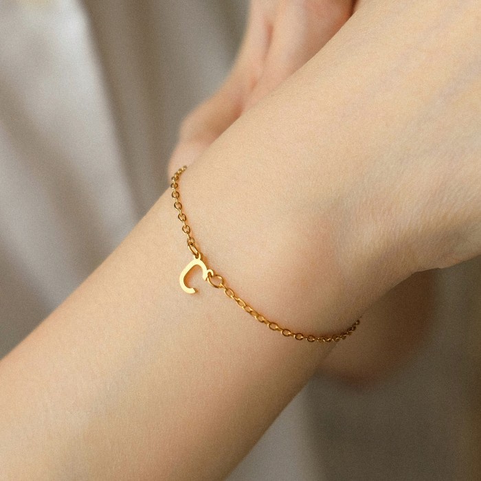 Personalized Name Initial Custom Bracelet — Gelang Nama Huruf - 1 Huruf, 18K Gold Plated