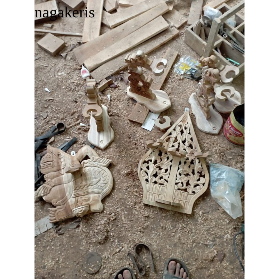 

jagrak rak blawong keris hrg satuan motif semar gunungan dan minimalis termurah