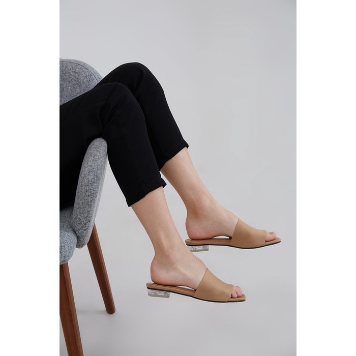 DRB Berrybenka - Sandal Slop Wanita Sofia Ibiza Sandal Wide Strap - Beige,36