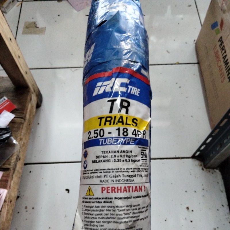 IRC 2.50-18 TR TRIALS BAN LUAR IRC TIRE TUBE TYPE RING 18 250 BAN MOTOR TRIAL TRILL TRIL TRAIL DEPAN