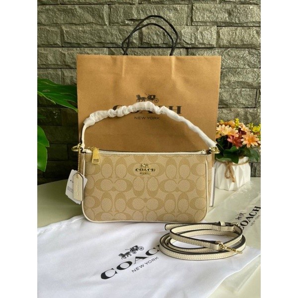 Sale  Ċöāĉħ F58321 Top Handle Pouch Crossbody White