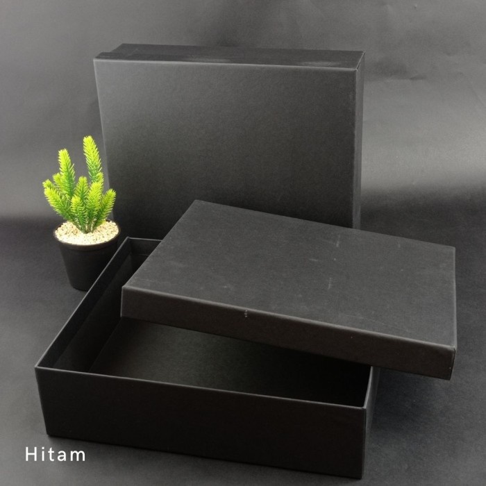 

Hard Box Exclusive uk. 35 cm x 25 cm x 8 cm - Hitam