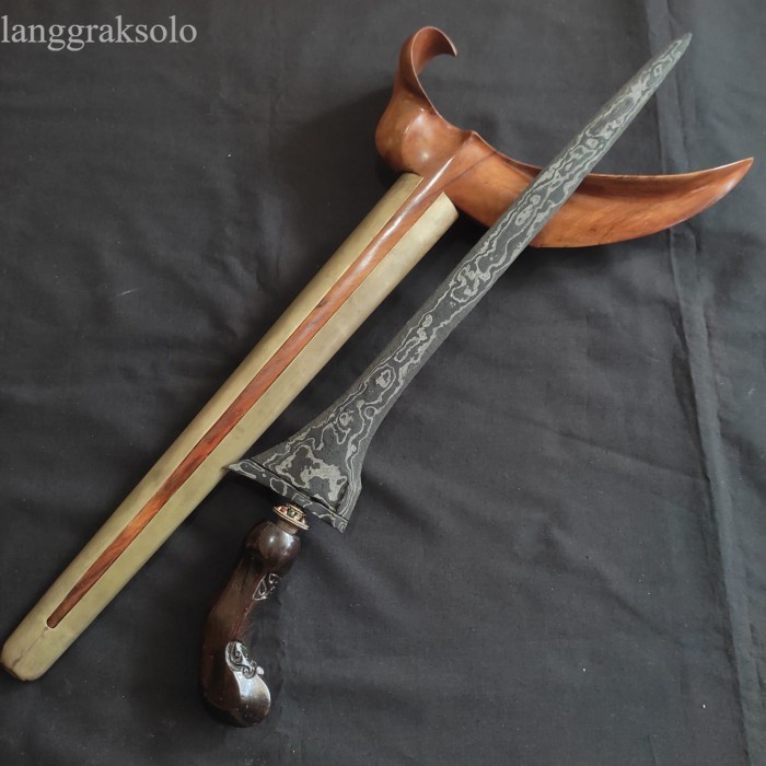 

Keris Brojol Pamor Kulit Semongko - Rojo Gundolo Tangguh Madura Sepuh antik
