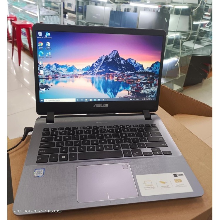 laptop second bekas Asus a407u Core i3 gen7 ram 4gb hdd 1tb mulus