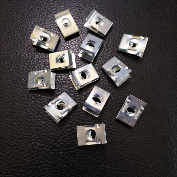 Klip kancing Baut Cover Ban Inner Liner Fender Brio Mobilio Jazz CRV -SL14