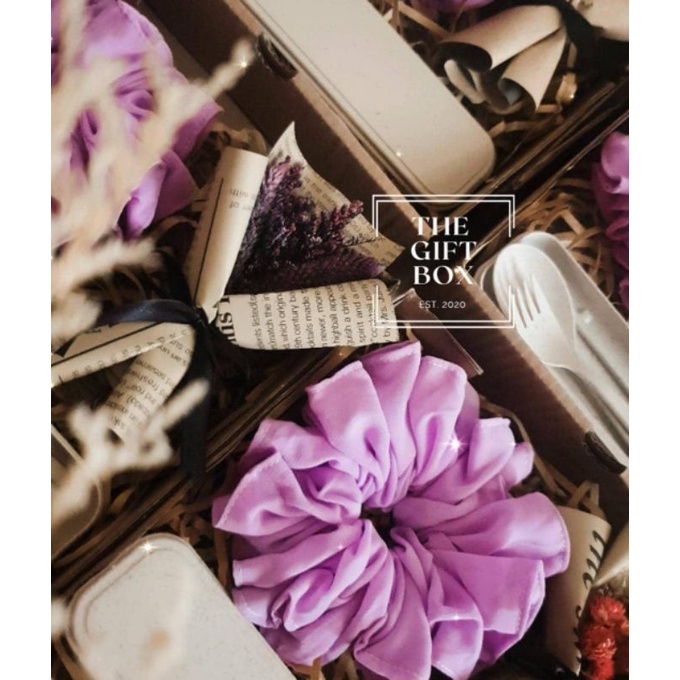 

HAMPERS SCRUNCHIE & SENDOK GANDUM