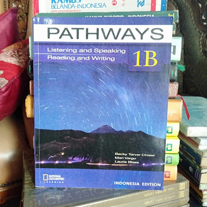 ORI BUKU PATHWAYS LISTENING AND SPEAKING READING AND WRITING 1B