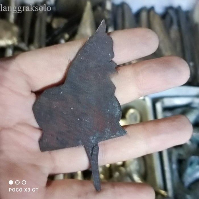 

pusaka keris sepuh semar kuncung pamor kol buntet tangguh kediri bkn antik