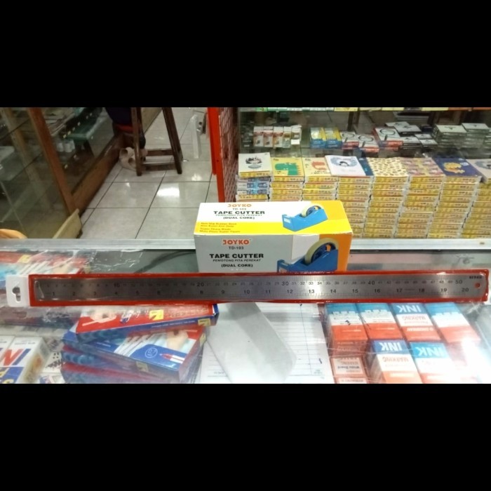 

Penggaris Besi 50 CM Kenko