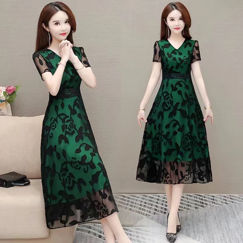 Fan Gaun Pinggang Ramping V-neck Gaya Korea/Dress Hitam Korea/Dress Bunga